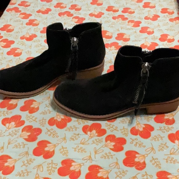 Black suede ankle boots - Picture 2 of 6